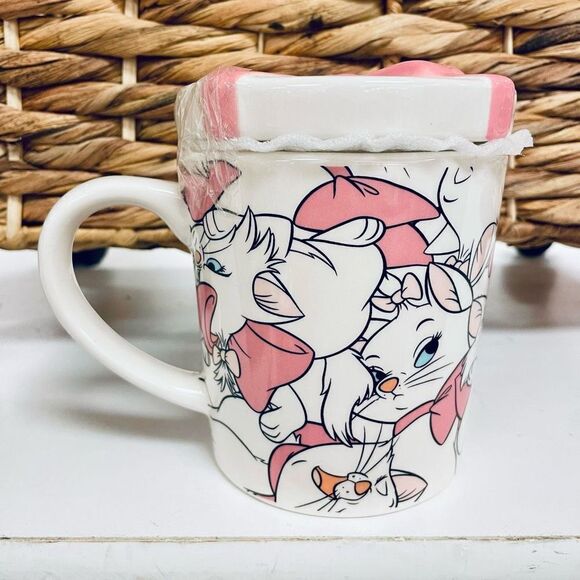 NWT Disney The Aristocats Marie
White Pink Ceramic with pink bow topper lid Mug - Picture 8 of 11